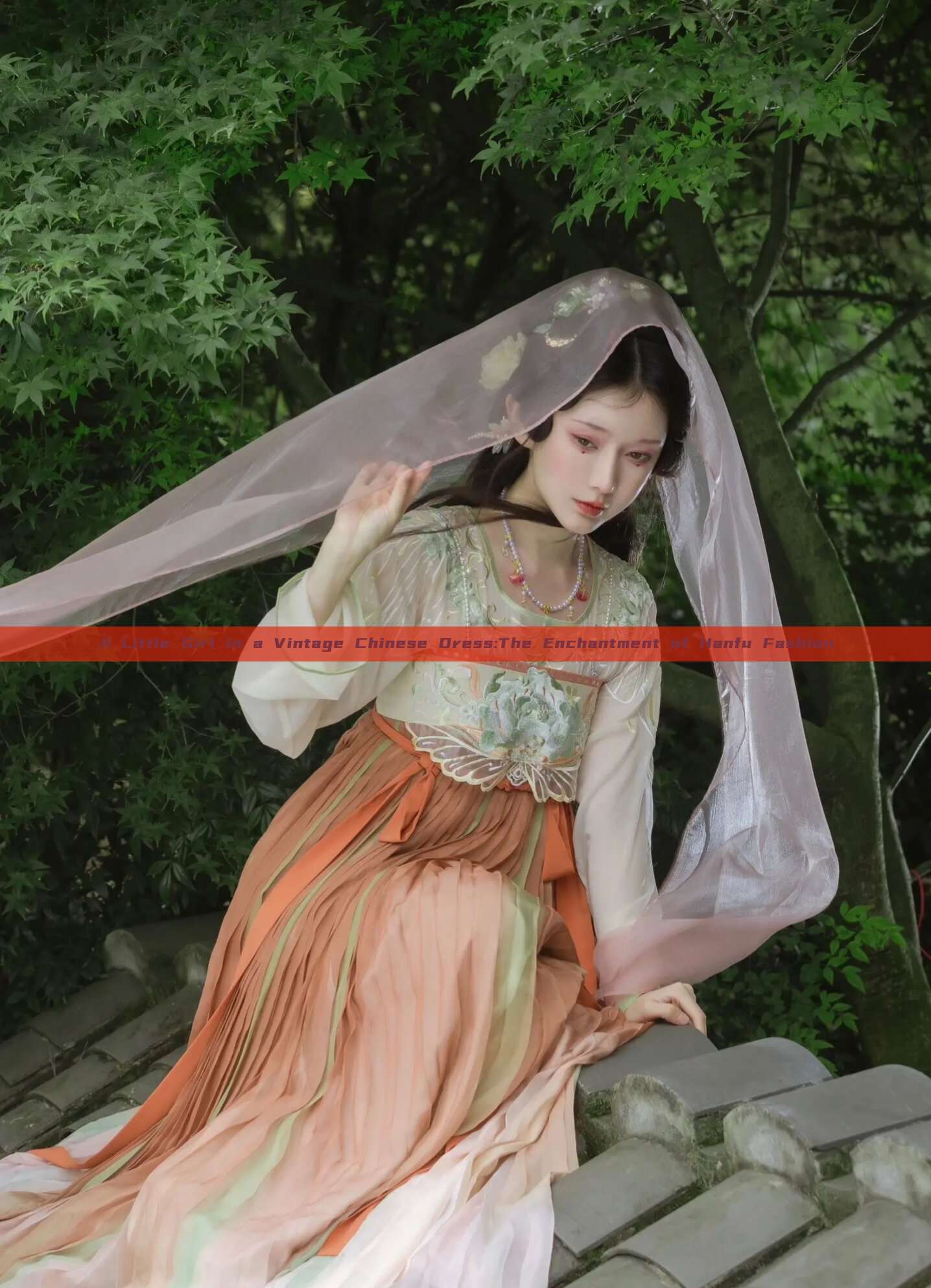 A Little Girl in a Vintage Chinese Dress:The Enchantment of Hanfu Fashion A Little Girl in a Vintage Chinese Dress:The Enchantment of Hanfu Fashion