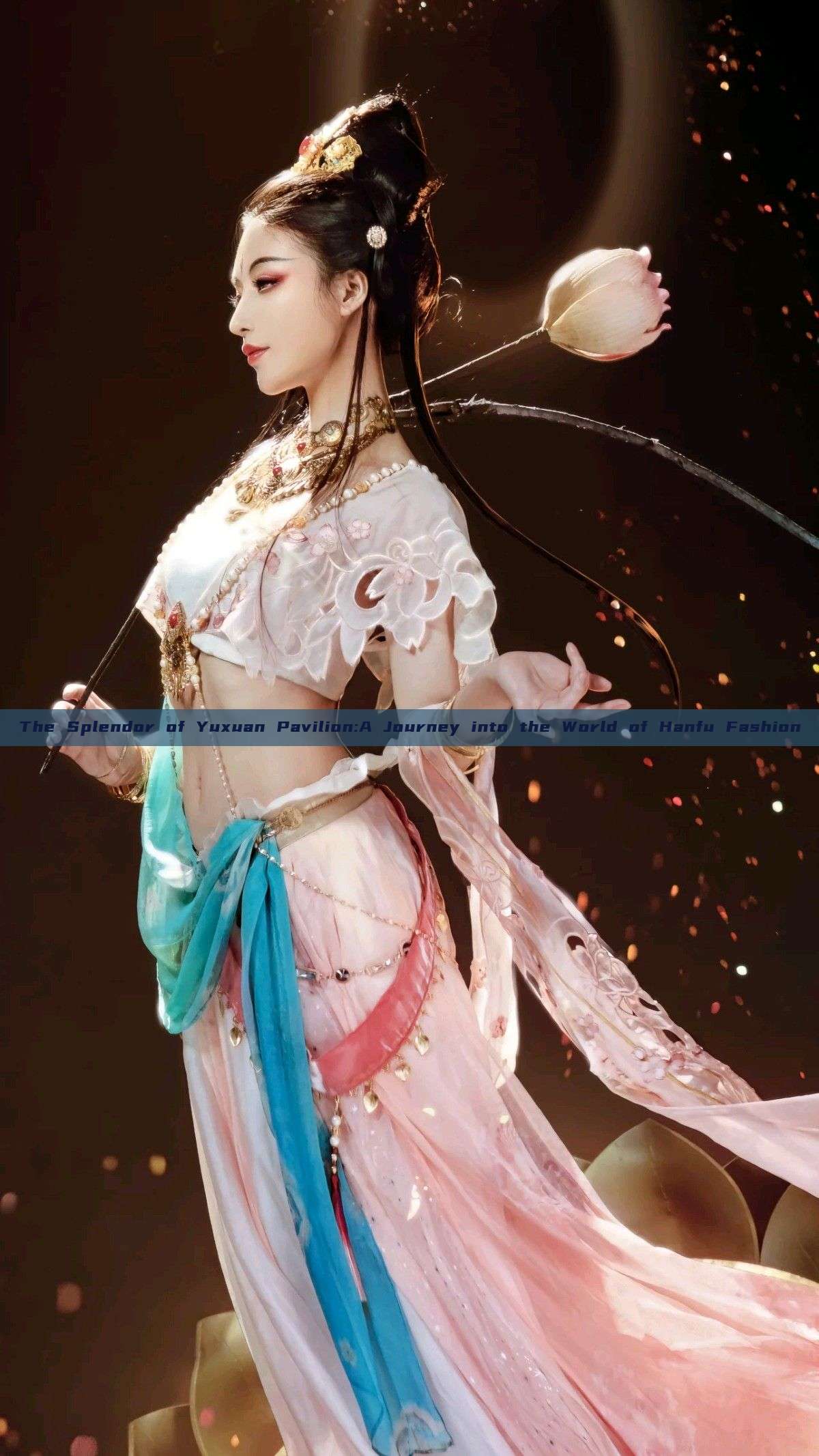 The Splendor of Yuxuan Pavilion:A Journey into the World of Hanfu Fashion The Splendor of Yuxuan Pavilion:A Journey into the World of Hanfu Fashion
