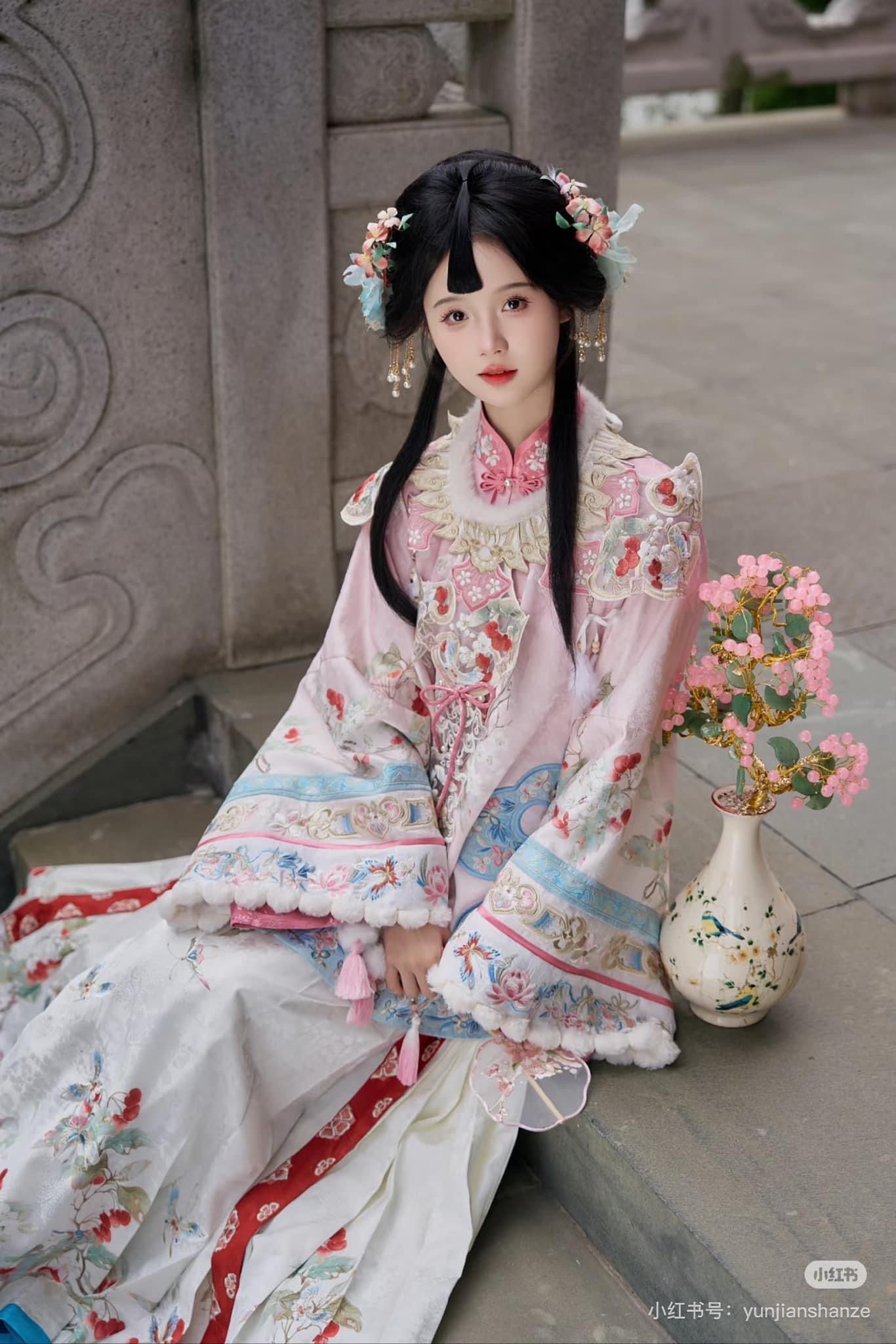 Embracing Elegance at 50:The Revival of Cheongsam Dress Embracing Elegance at 50:The Revival of Cheongsam Dress