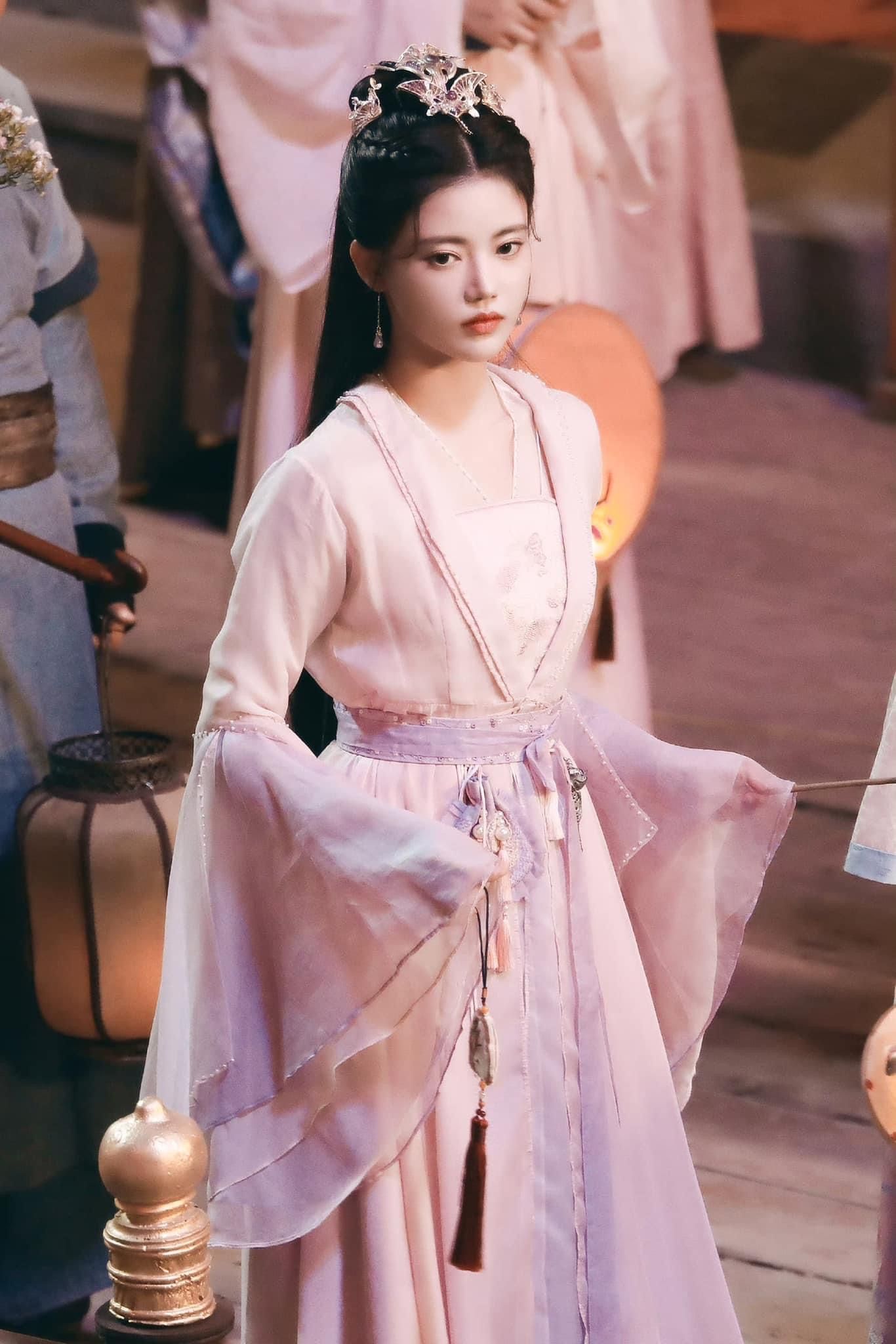 Nanjing Yunjin Institute:Unraveling the Splendor of Traditional Hanfu Costumes Nanjing Yunjin Institute:Unraveling the Splendor of Traditional Hanfu Costumes