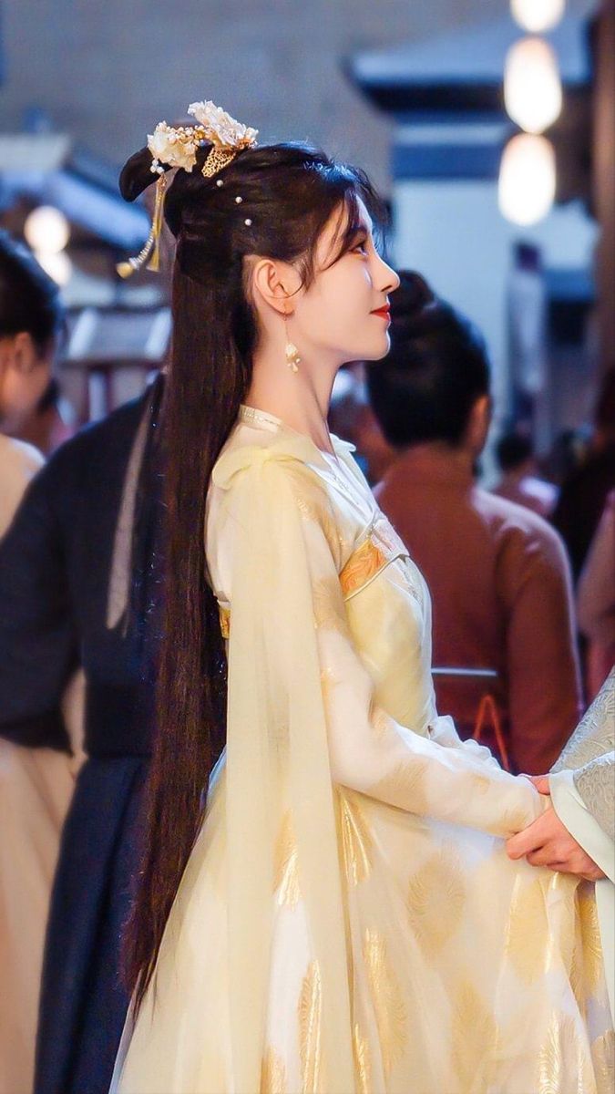 The Cheongsam-Inspired Fashion of a Nine-Year-Old Girl The Cheongsam-Inspired Fashion of a Nine-Year-Old Girl