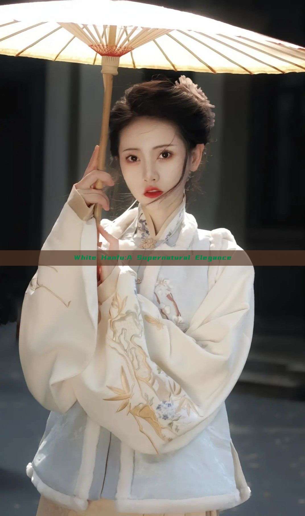 White Hanfu:A Supernatural Elegance White Hanfu:A Supernatural Elegance