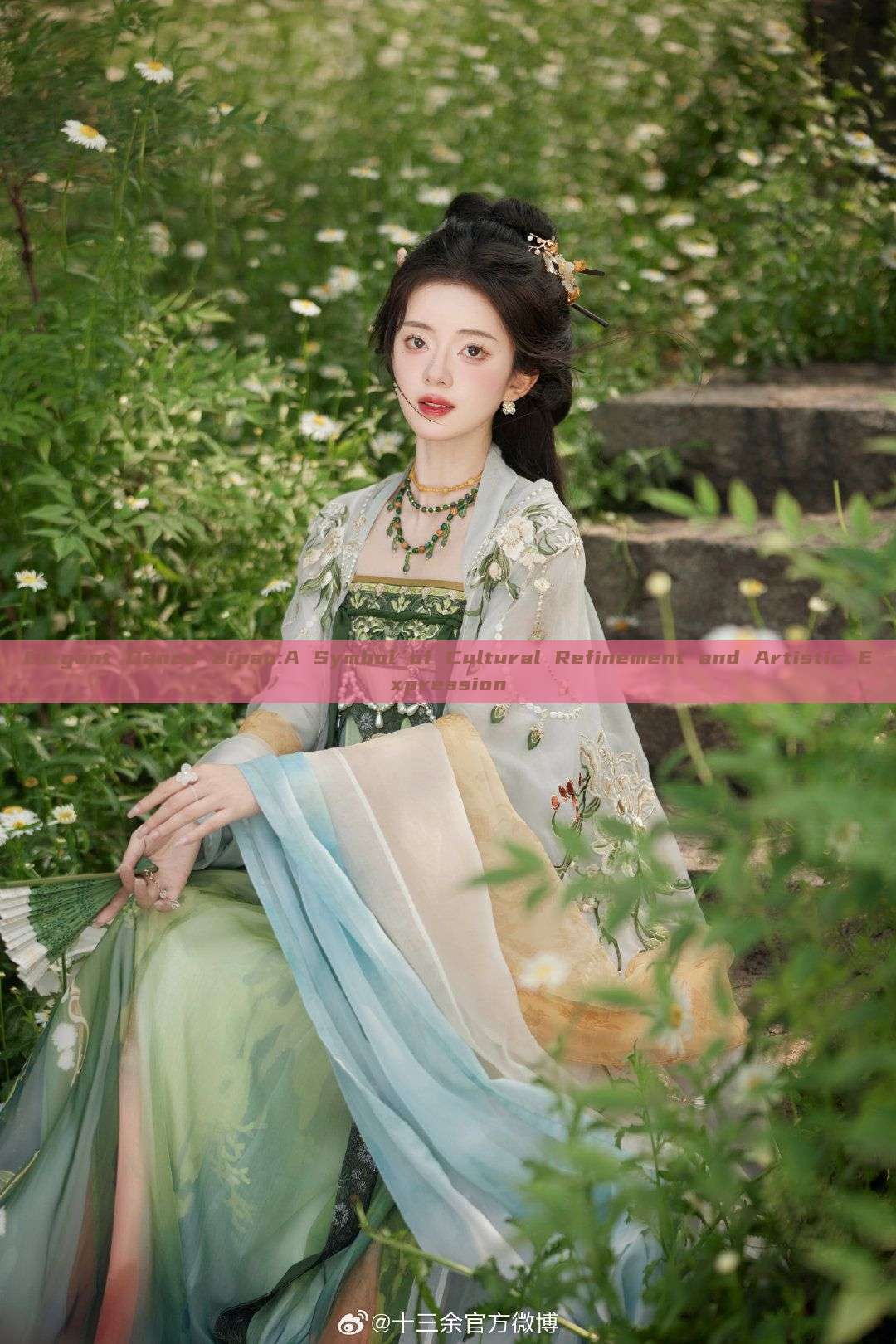 Elegant Dance Qipao:A Symbol of Cultural Refinement and Artistic Expression Elegant Dance Qipao:A Symbol of Cultural Refinement and Artistic Expression