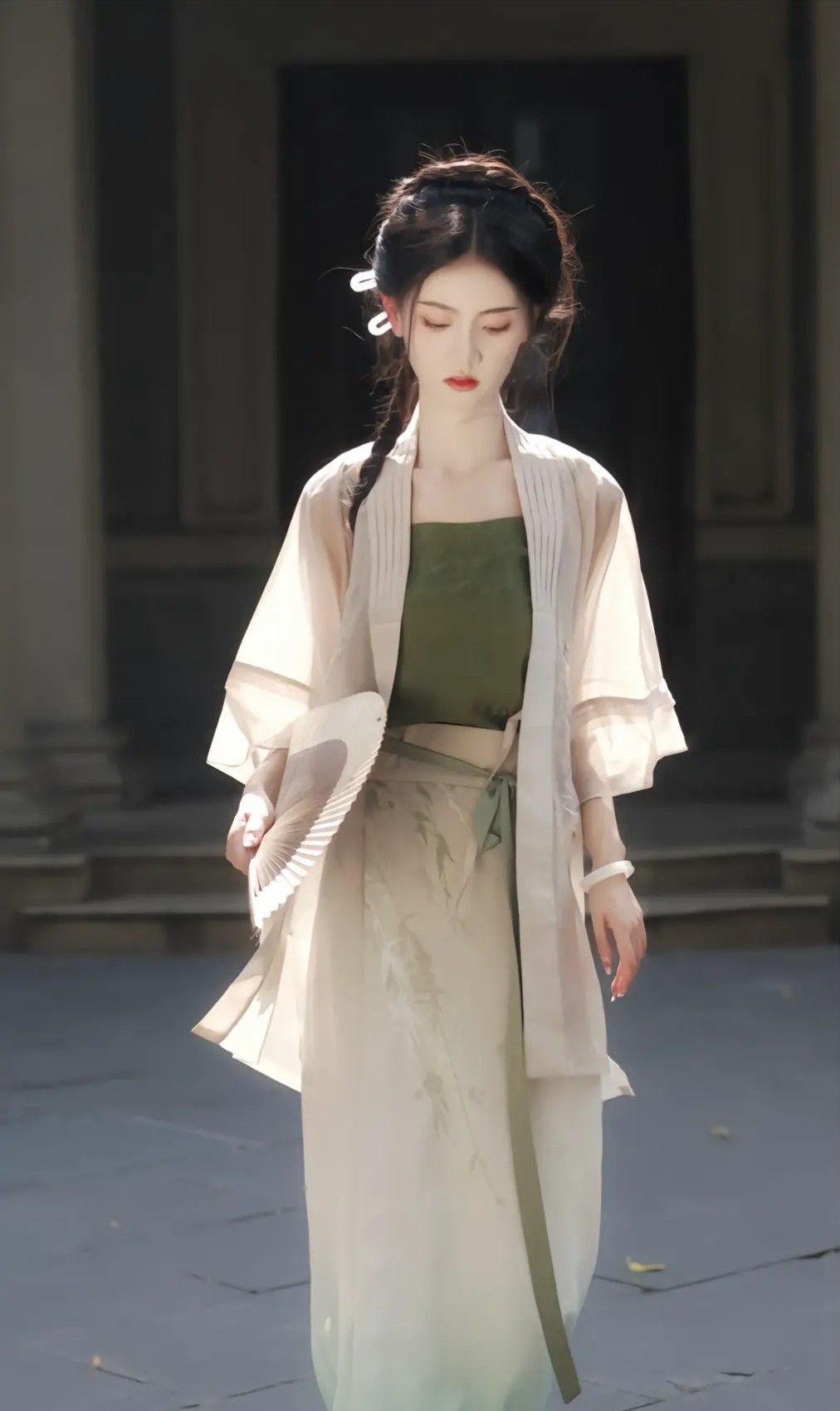 The Versatility of Mid-Length Horseface Skirt in Daily Life Fashion The Versatility of Mid-Length Horseface Skirt in Daily Life Fashion